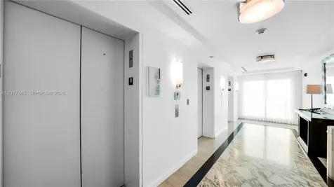 4391 Collins Avenue Miami Beach FL 33140