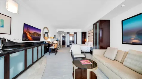 4391 Collins Avenue Miami Beach FL 33140