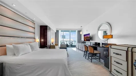 4391 Collins Avenue Miami Beach FL 33140