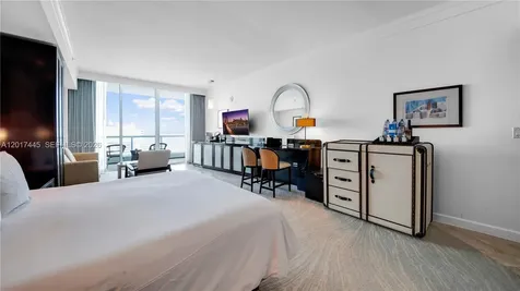 4391 Collins Avenue Miami Beach FL 33140