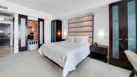 4391 Collins Avenue Miami Beach FL 33140
