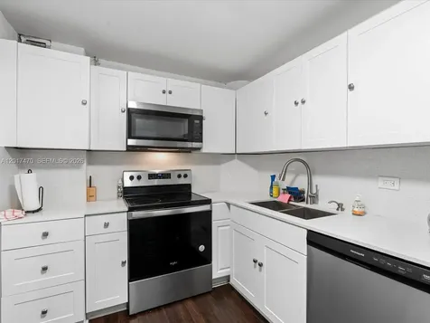 5005 Collins Avenue Miami Beach FL 33140