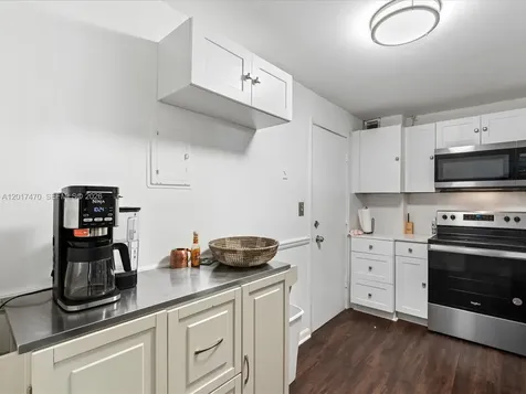 5005 Collins Avenue Miami Beach FL 33140