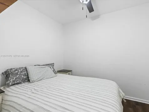 5005 Collins Avenue Miami Beach FL 33140