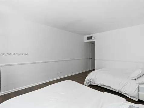 5005 Collins Avenue Miami Beach FL 33140