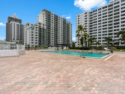 5005 Collins Avenue Miami Beach FL 33140