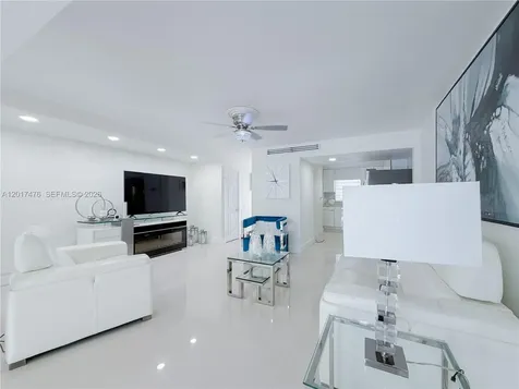 6709 W 15th Court Hialeah FL 33012