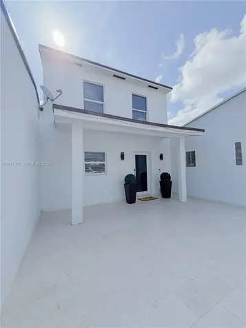 6709 W 15th Court Hialeah FL 33012