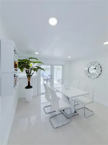 6709 W 15th Court Hialeah FL 33012