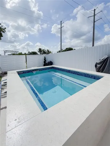 6709 W 15th Court Hialeah FL 33012