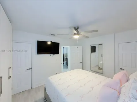 6709 W 15th Court Hialeah FL 33012