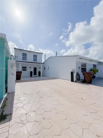 6709 W 15th Court Hialeah FL 33012