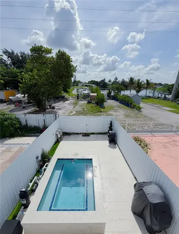 6709 W 15th Court Hialeah FL 33012