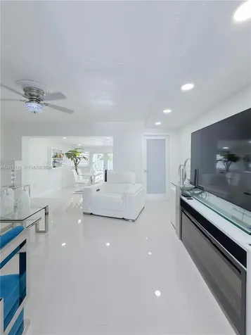 6709 W 15th Court Hialeah FL 33012