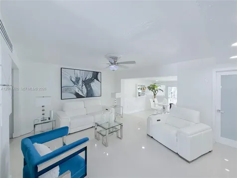 6709 W 15th Court Hialeah FL 33012