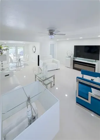 6709 W 15th Court Hialeah FL 33012