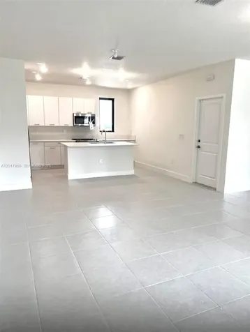 4263 NW 83rd Path Doral FL 33166