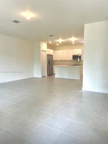 4263 NW 83rd Path Doral FL 33166