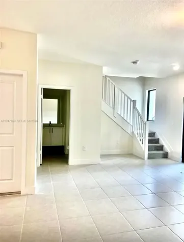 4263 NW 83rd Path Doral FL 33166
