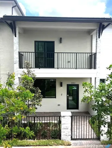 4263 NW 83rd Path Doral FL 33166