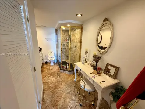 3800 S Ocean Drive Hollywood FL 33019