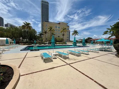 3800 S Ocean Drive Hollywood FL 33019