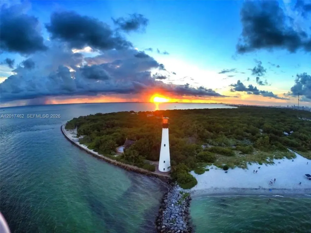 325 Fernwood Road Key Biscayne FL 33149