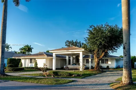 15761 Turnberry Drive Miami Lakes FL 33014