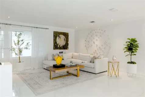 15761 Turnberry Drive Miami Lakes FL 33014