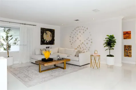 15761 Turnberry Drive Miami Lakes FL 33014