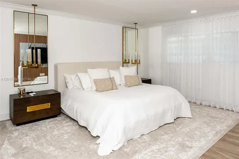 15761 Turnberry Drive Miami Lakes FL 33014