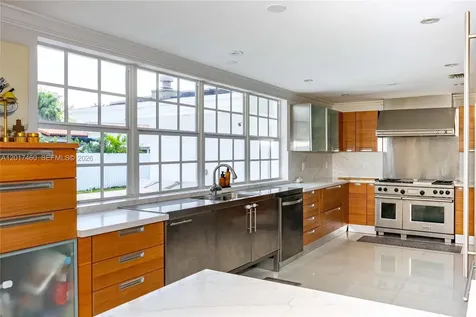 15761 Turnberry Drive Miami Lakes FL 33014
