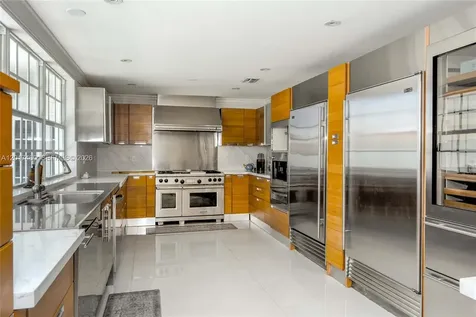 15761 Turnberry Drive Miami Lakes FL 33014
