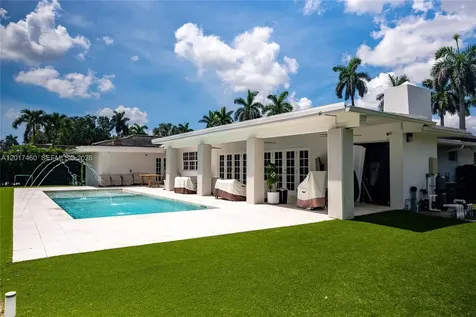 15761 Turnberry Drive Miami Lakes FL 33014