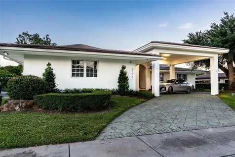 15761 Turnberry Drive Miami Lakes FL 33014