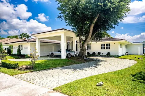 15761 Turnberry Drive Miami Lakes FL 33014