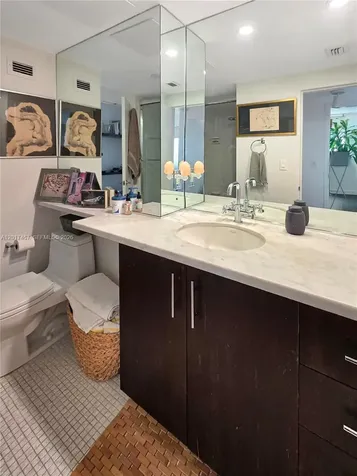 800 West Avenue Miami Beach FL 33139