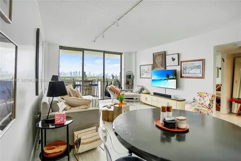 800 West Avenue Miami Beach FL 33139