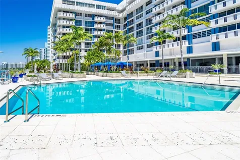 800 West Avenue Miami Beach FL 33139