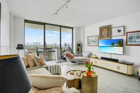 800 West Avenue Miami Beach FL 33139