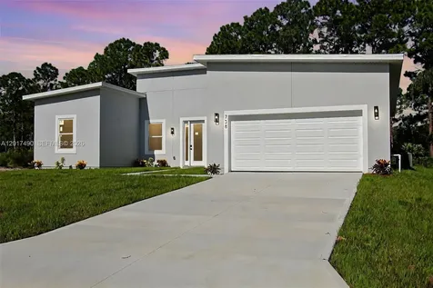 738 SW Harriet Avenue Palm Bay FL 32908