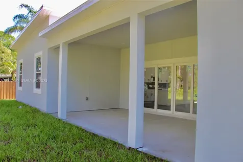 738 SW Harriet Avenue Palm Bay FL 32908