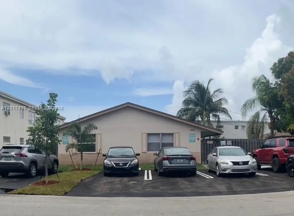 231 SW 8th Court Pompano Beach FL 33060