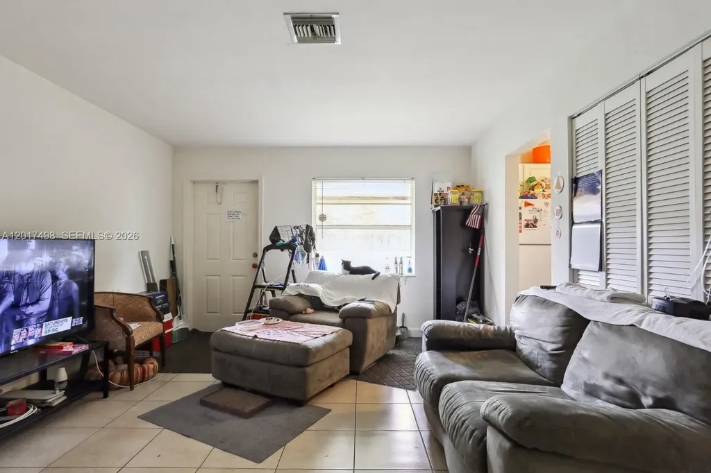 231 SW 8th Court Pompano Beach FL 33060