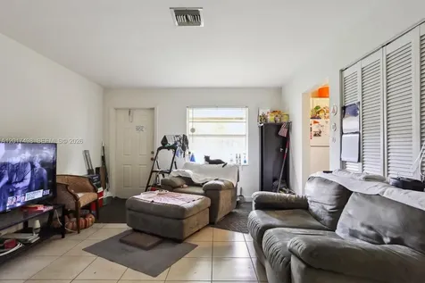 231 SW 8th Court Pompano Beach FL 33060