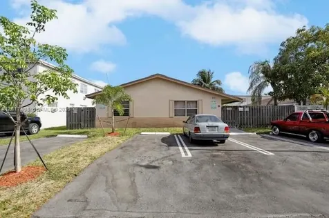 231 SW 8th Court Pompano Beach FL 33060
