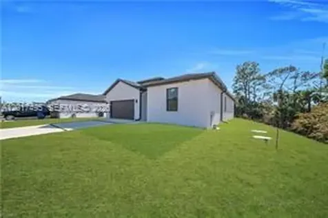 621 Greenbriar Boulevard Other City - In The State Of Florida FL 33972