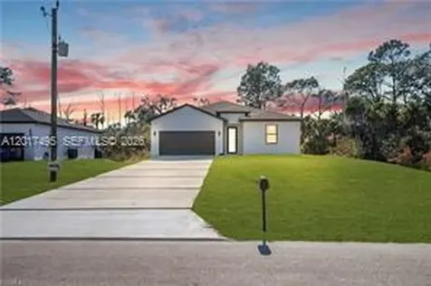 621 Greenbriar Boulevard Other City - In The State Of Florida FL 33972