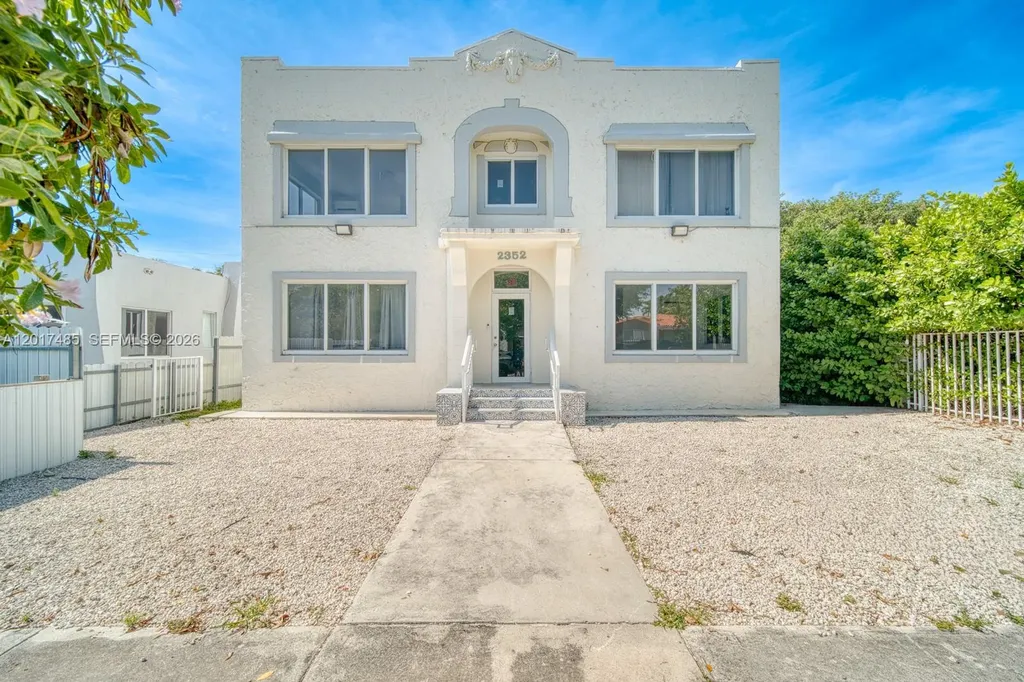 2352 SW 5th Street Miami FL 33135