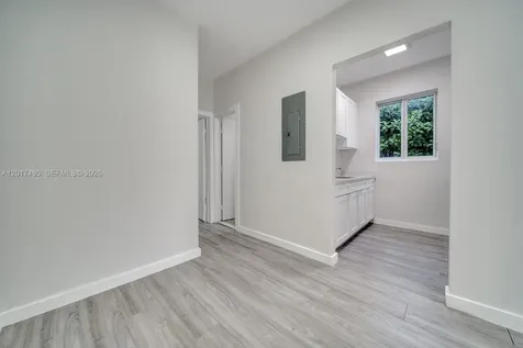 2352 SW 5th Street Miami FL 33135